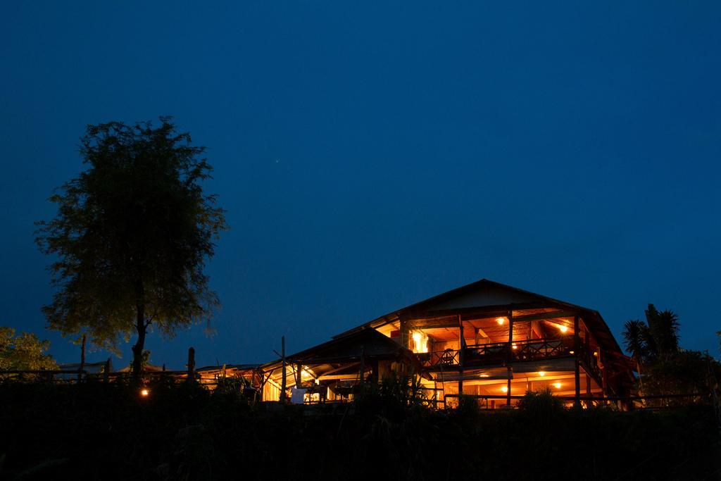 Отель Champa Lao Bungalows Ванг-Виенг Экстерьер фото
